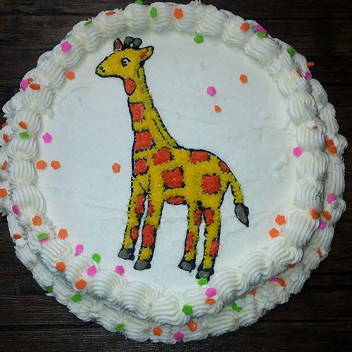 Birthday cake with giraffe